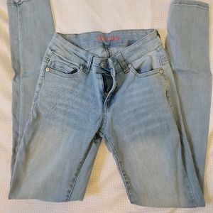 Light wash skinny jeans